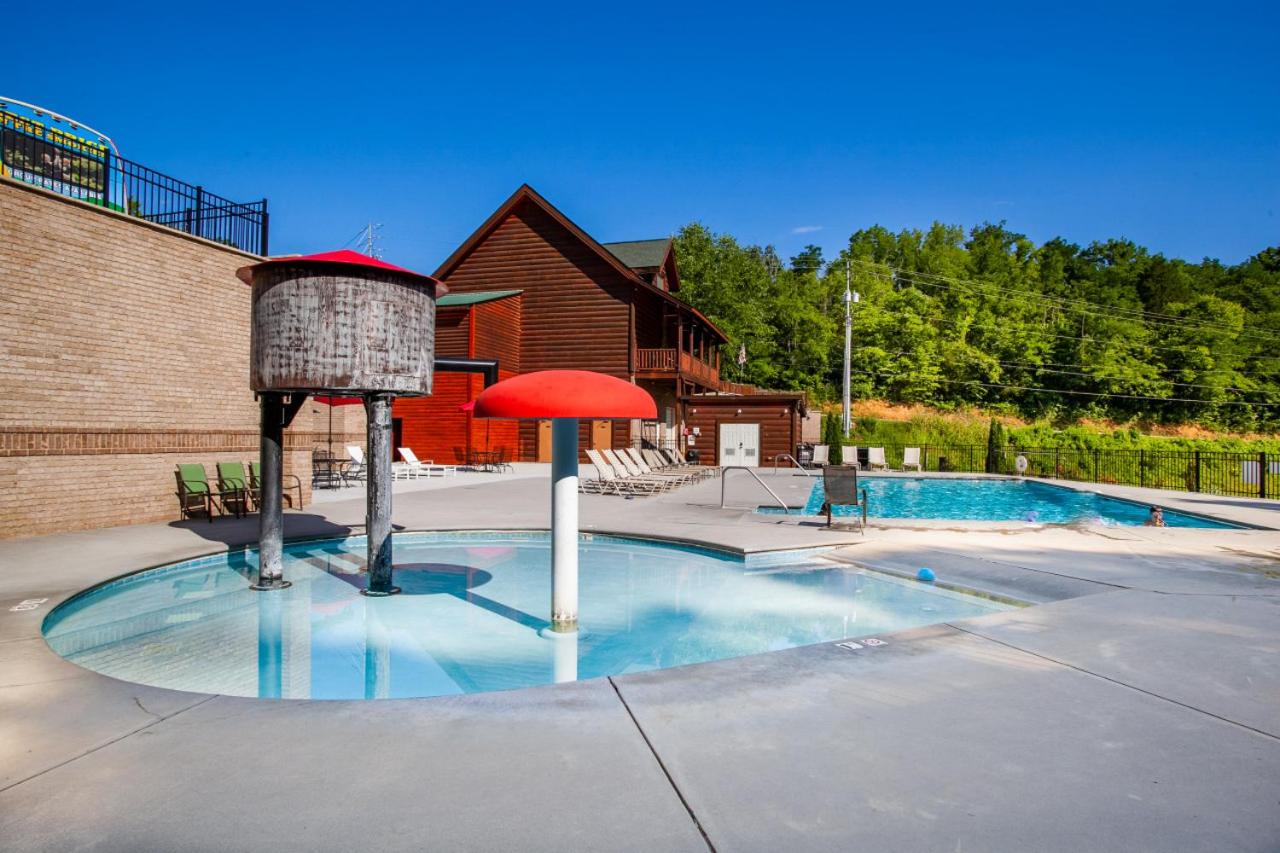 Highland Haven w Hot Tub Grill Fireplace