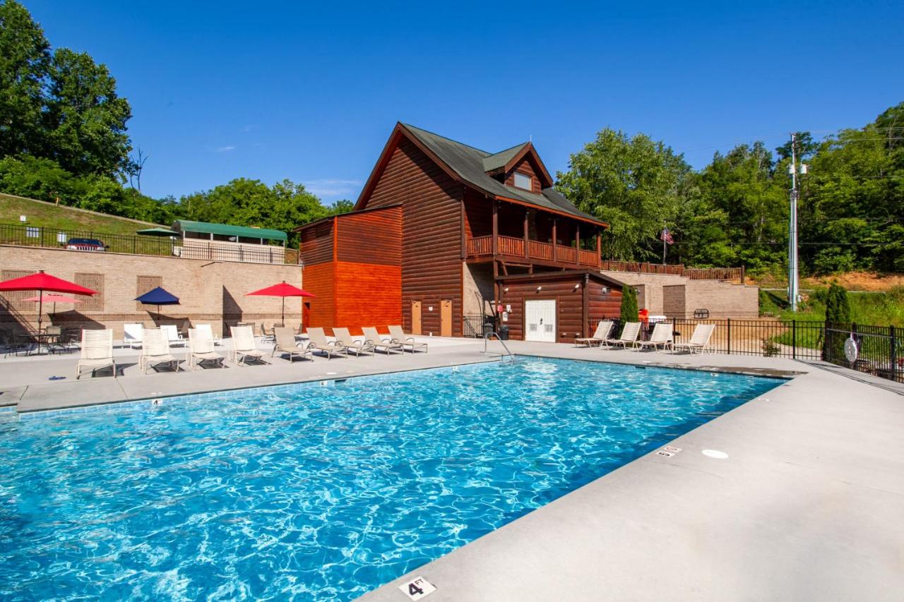 Highland Haven w Hot Tub Grill Fireplace