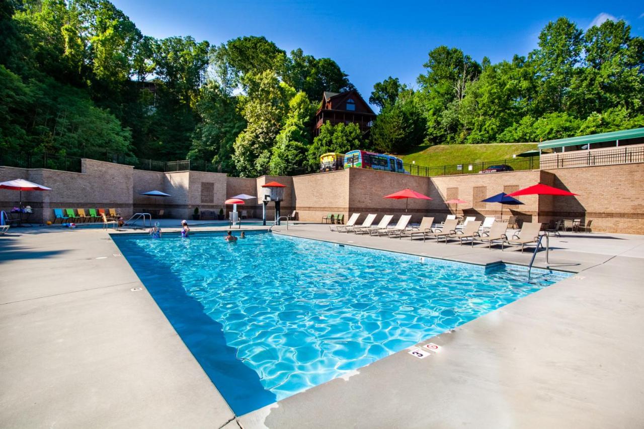 Highland Haven w Hot Tub Grill Fireplace