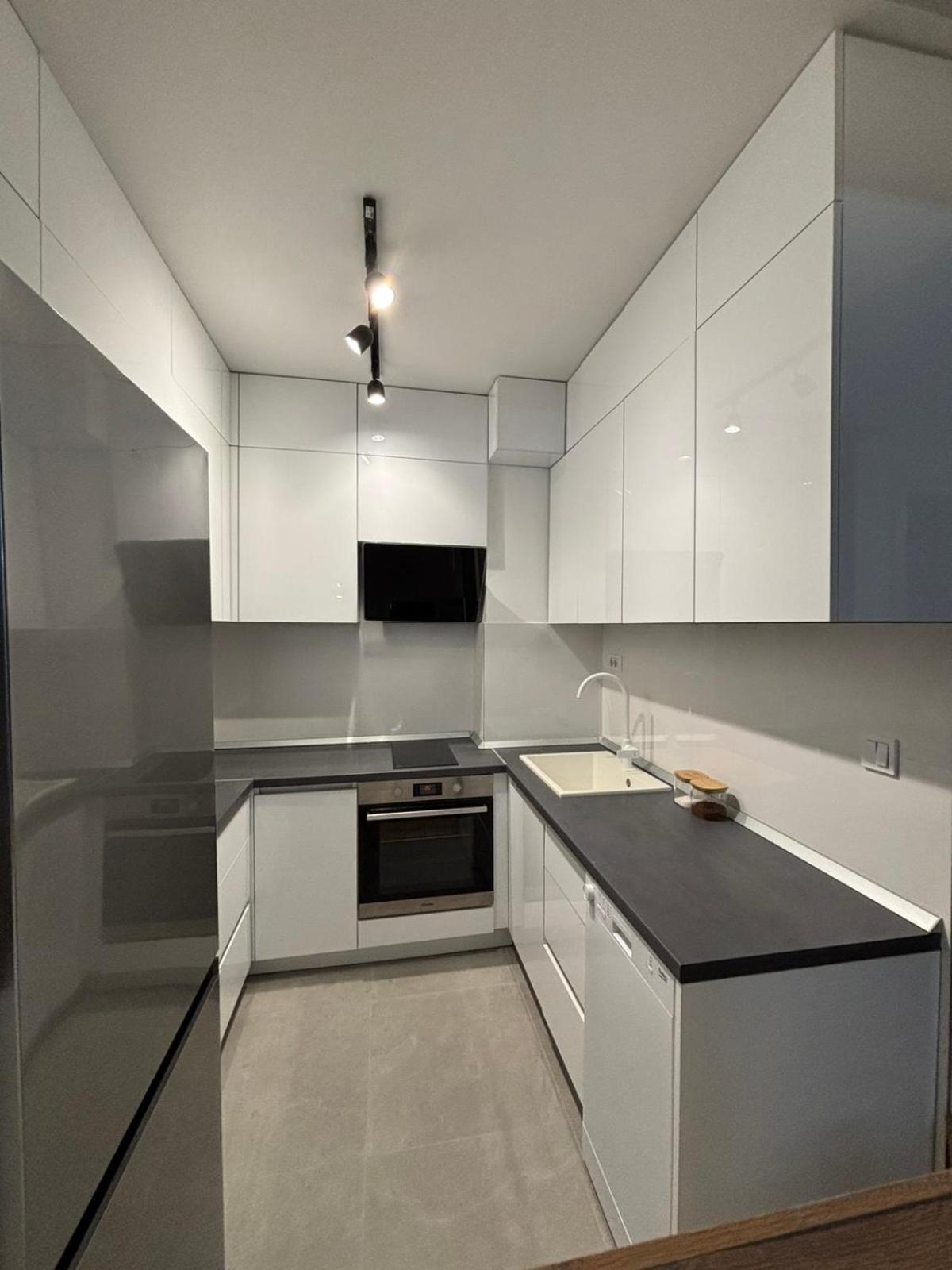 Luxury Apartment in Aerodrom view 3