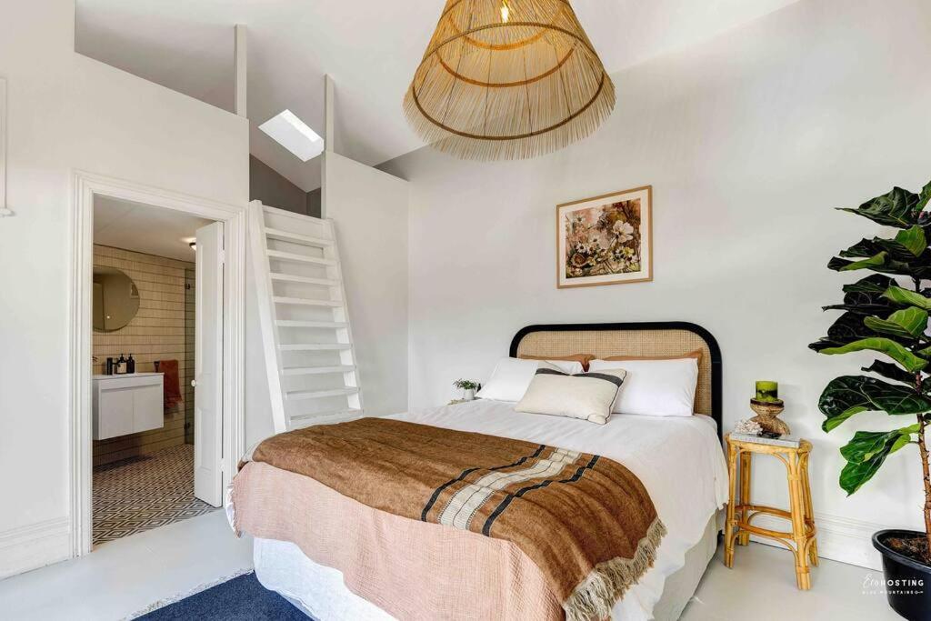 Luna Residence at Sydney Harbour