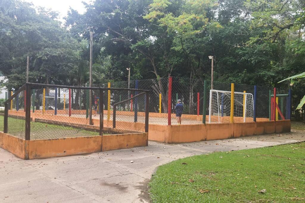 Casa na mococa fundos, ar-condicionado, condomínio