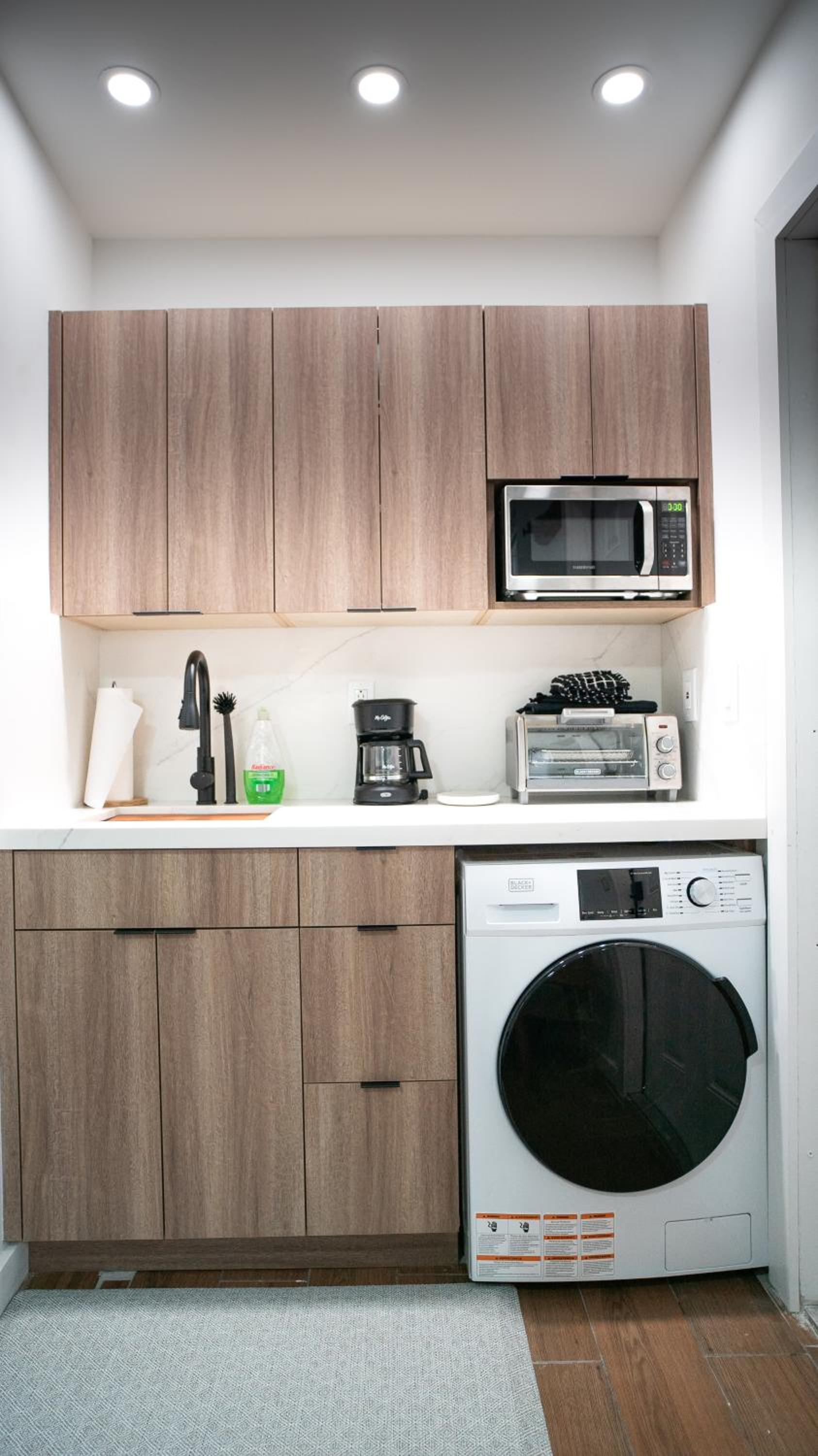 Stylish Studio Near Wynwood & Design District