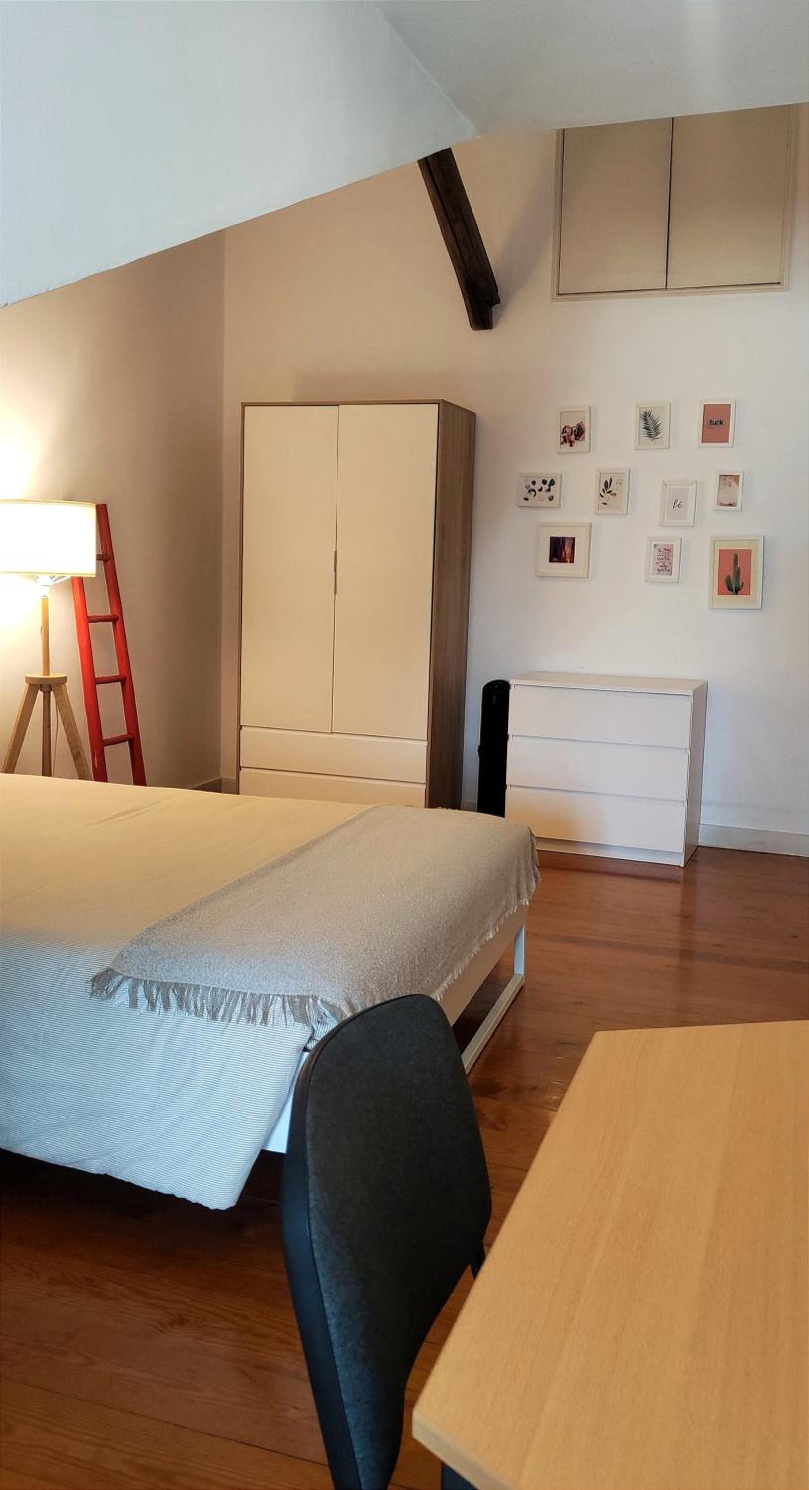 Quartos Triplos em Acomodação Partilhada no Bairro Alto view 2