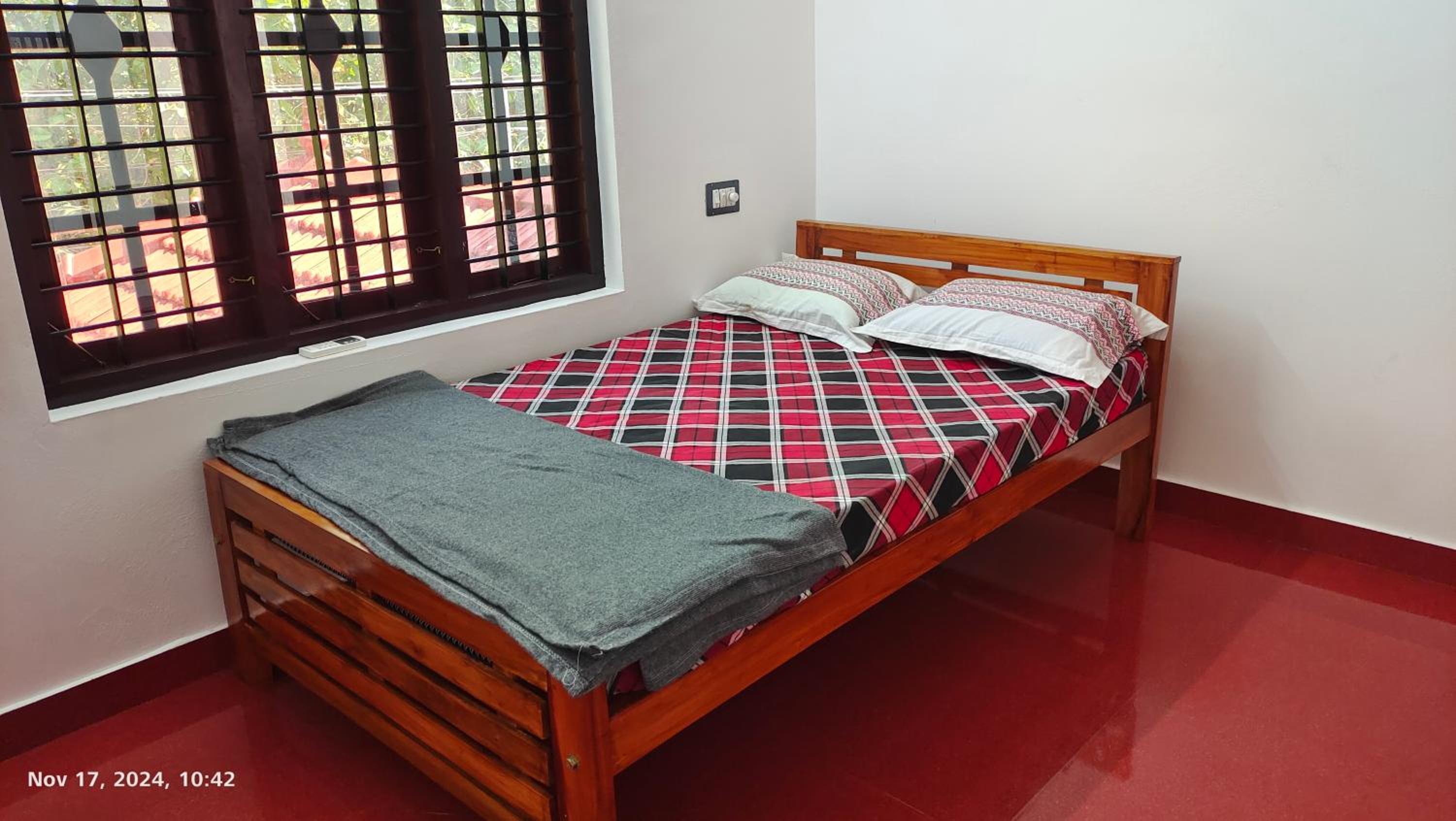 3 BHK furnished spacious antique Villa at Vellayani