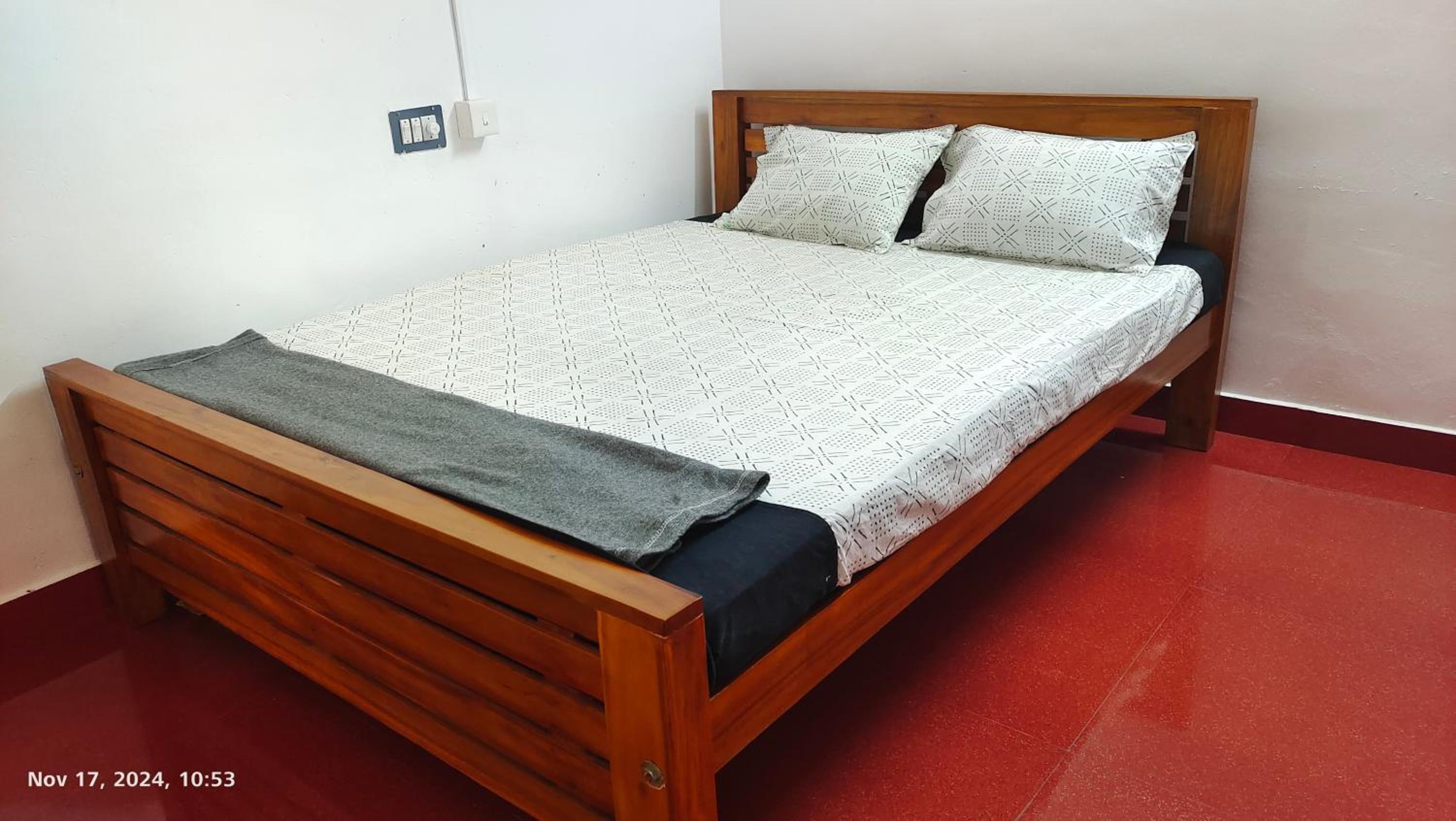 3 BHK furnished spacious antique Villa at Vellayani