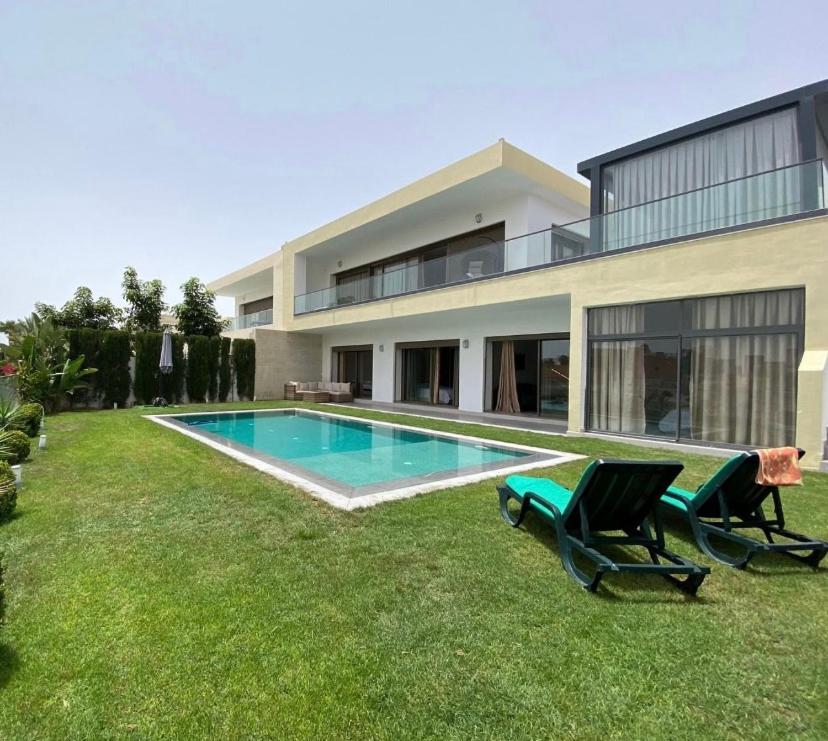 Villa de Luxe à Taghazout Bay Élégance et Vue Imprenable