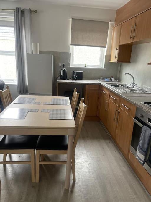 Spacious Property For Hols Base & Contractors Long or Short Stays C2C Western Lakes view 2