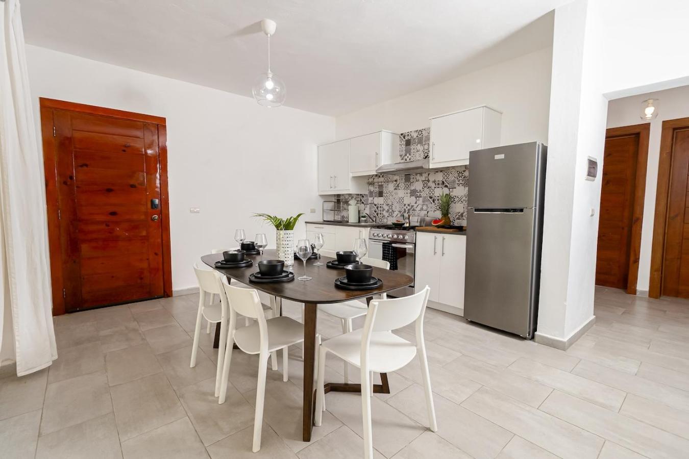Coastal Luxury 2-Bed w Pool Access in Paraiso Bayahibe
