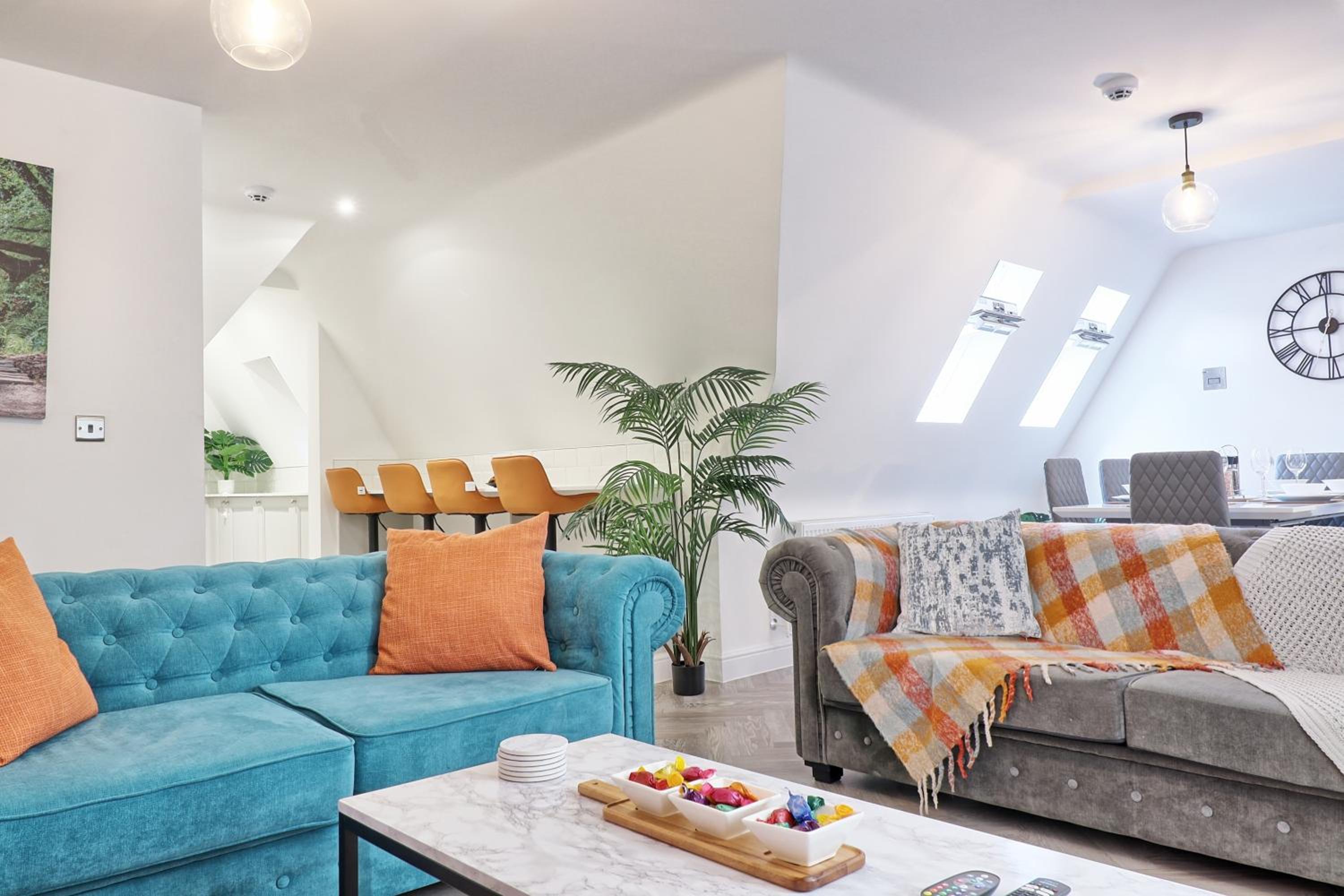 Writtle Massive 4 Bedroom Apartment with Parking In Gorgeous Countryside Location & Short Drive to Chelmsford City Centre Contractors Welcome view 3