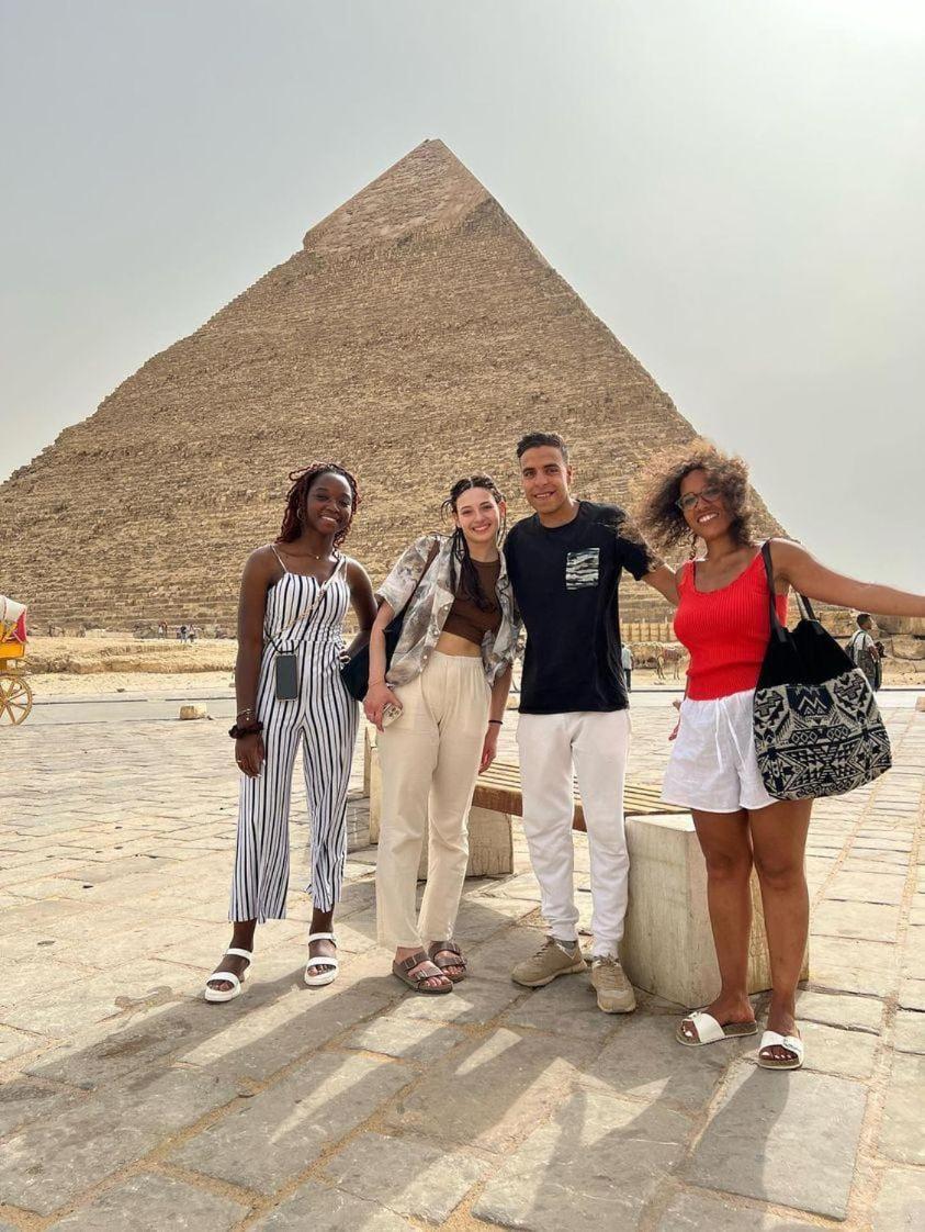 PyramidS GoLDeN TempLE HoTeL