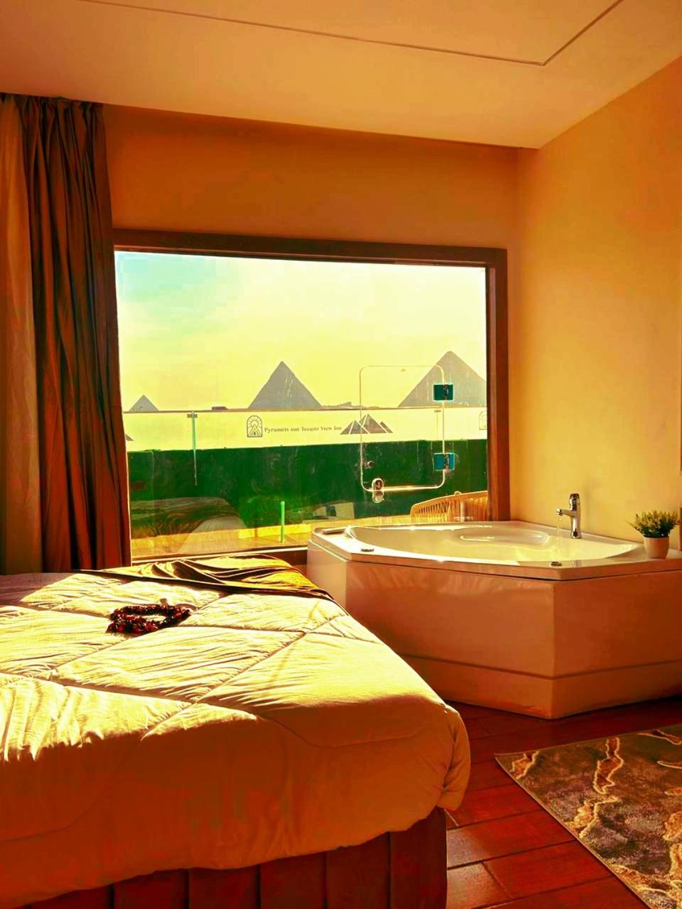 PyramidS GoLDeN TempLE HoTeL