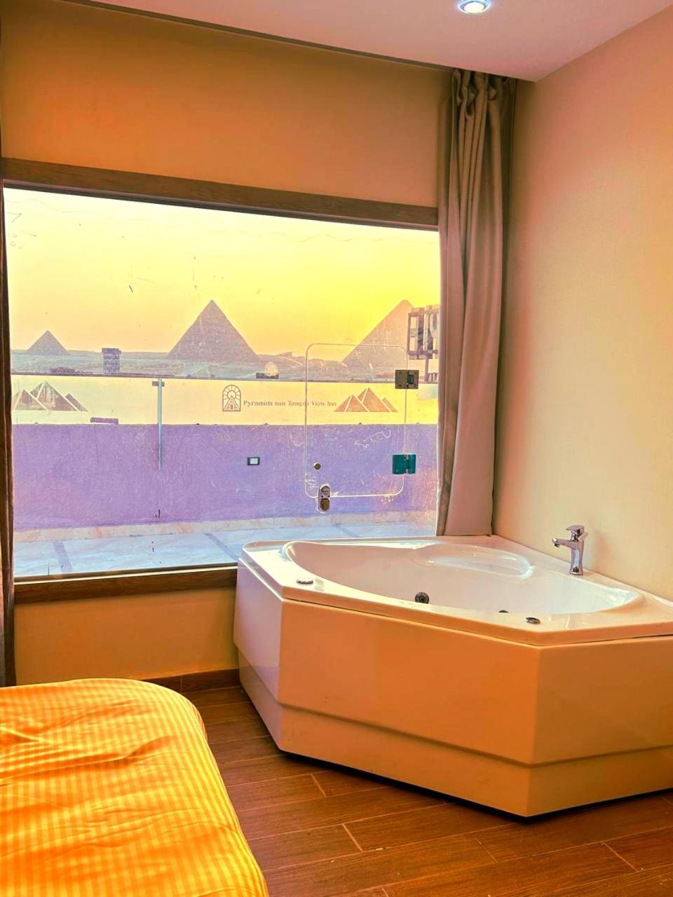PyramidS GoLDeN TempLE HoTeL