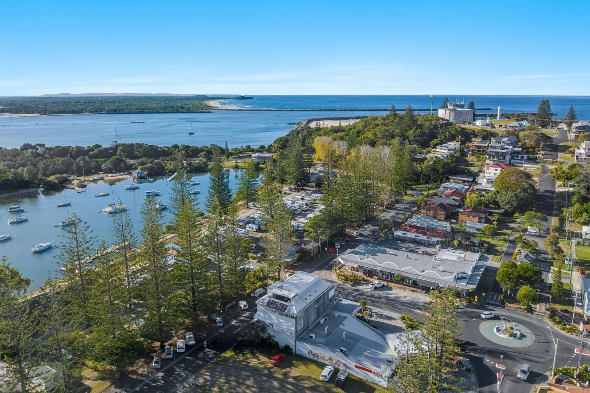 Hotel THE Ritz - Saturday check in for Christmas Peak - Image 1