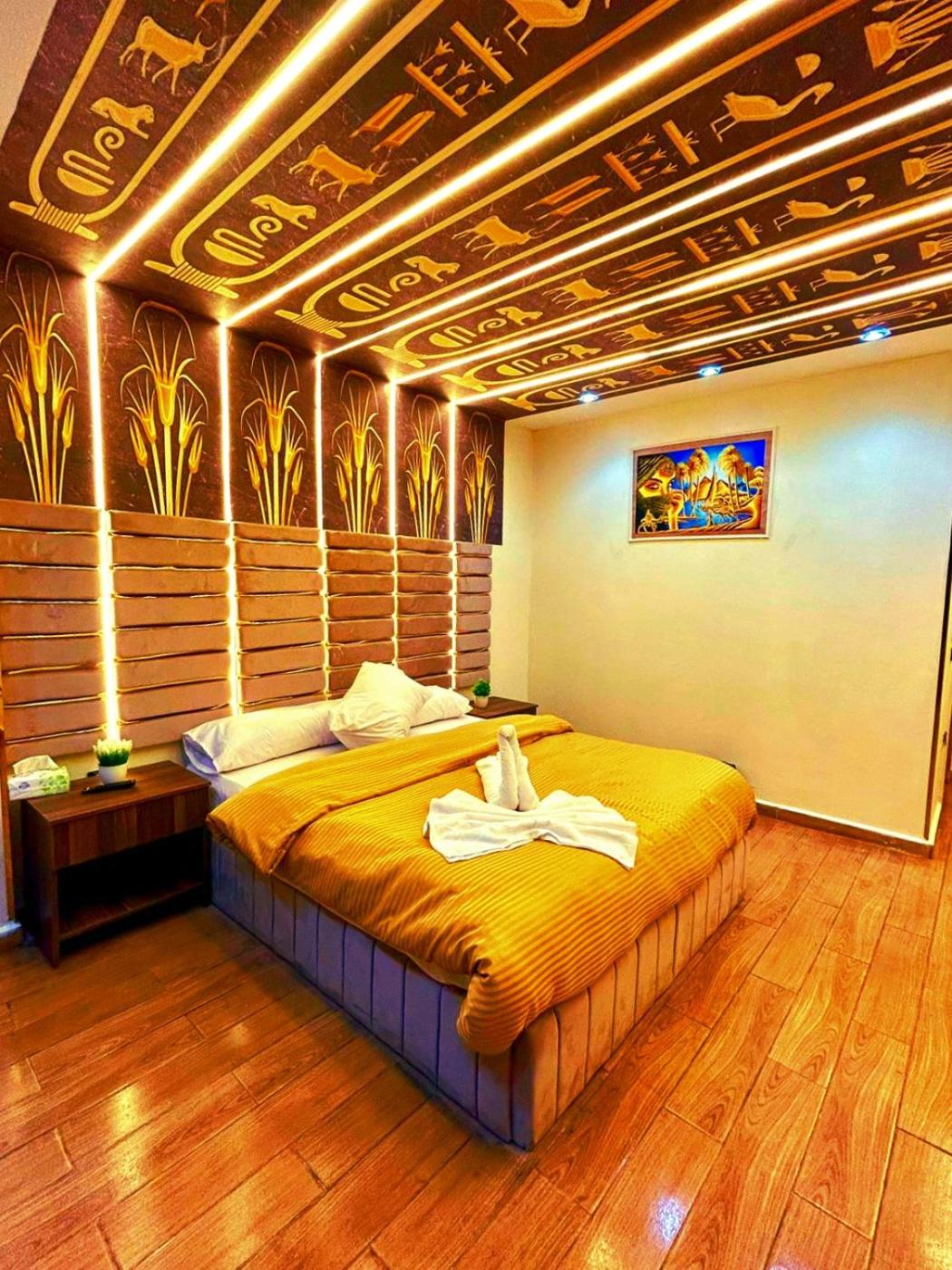 PyramidS GoLDeN TempLE HoTeL
