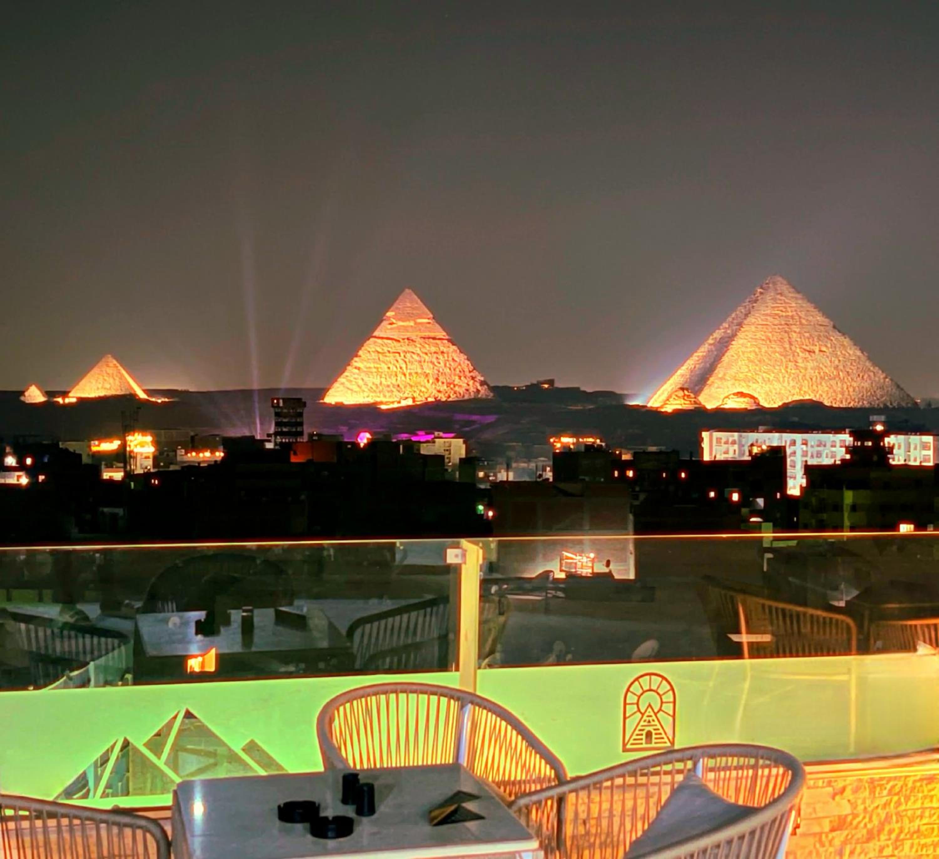 PyramidS GoLDeN TempLE HoTeL