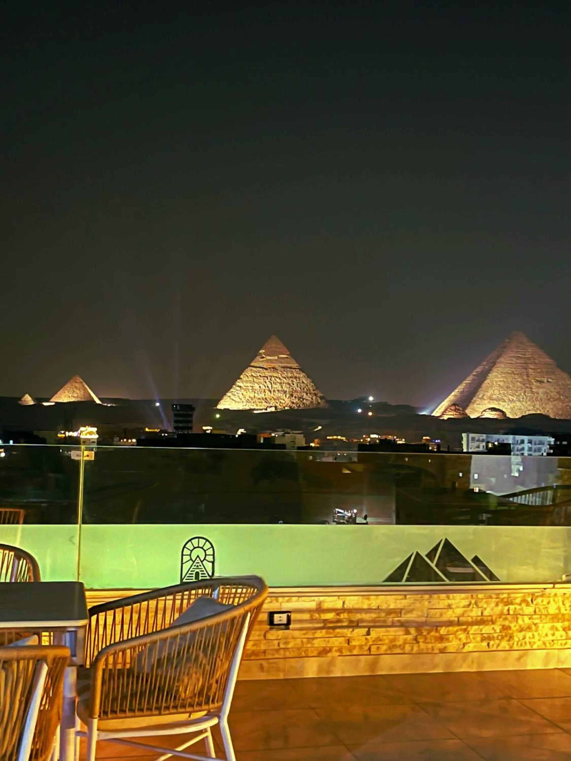 PyramidS GoLDeN TempLE HoTeL