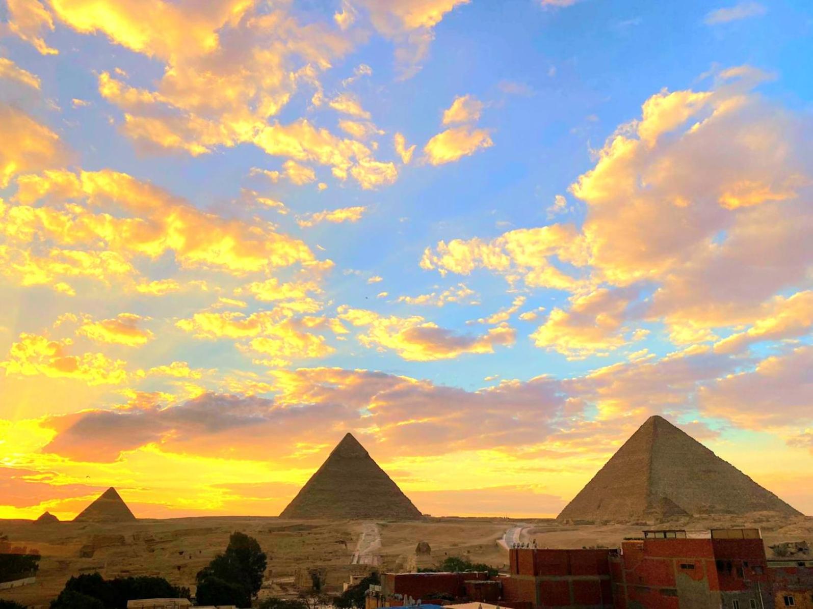 PyramidS GoLDeN TempLE HoTeL