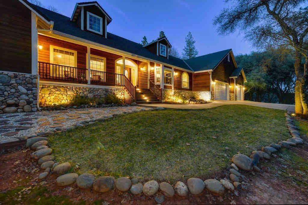 Exclusive Sierra Foothills Oasis view 2