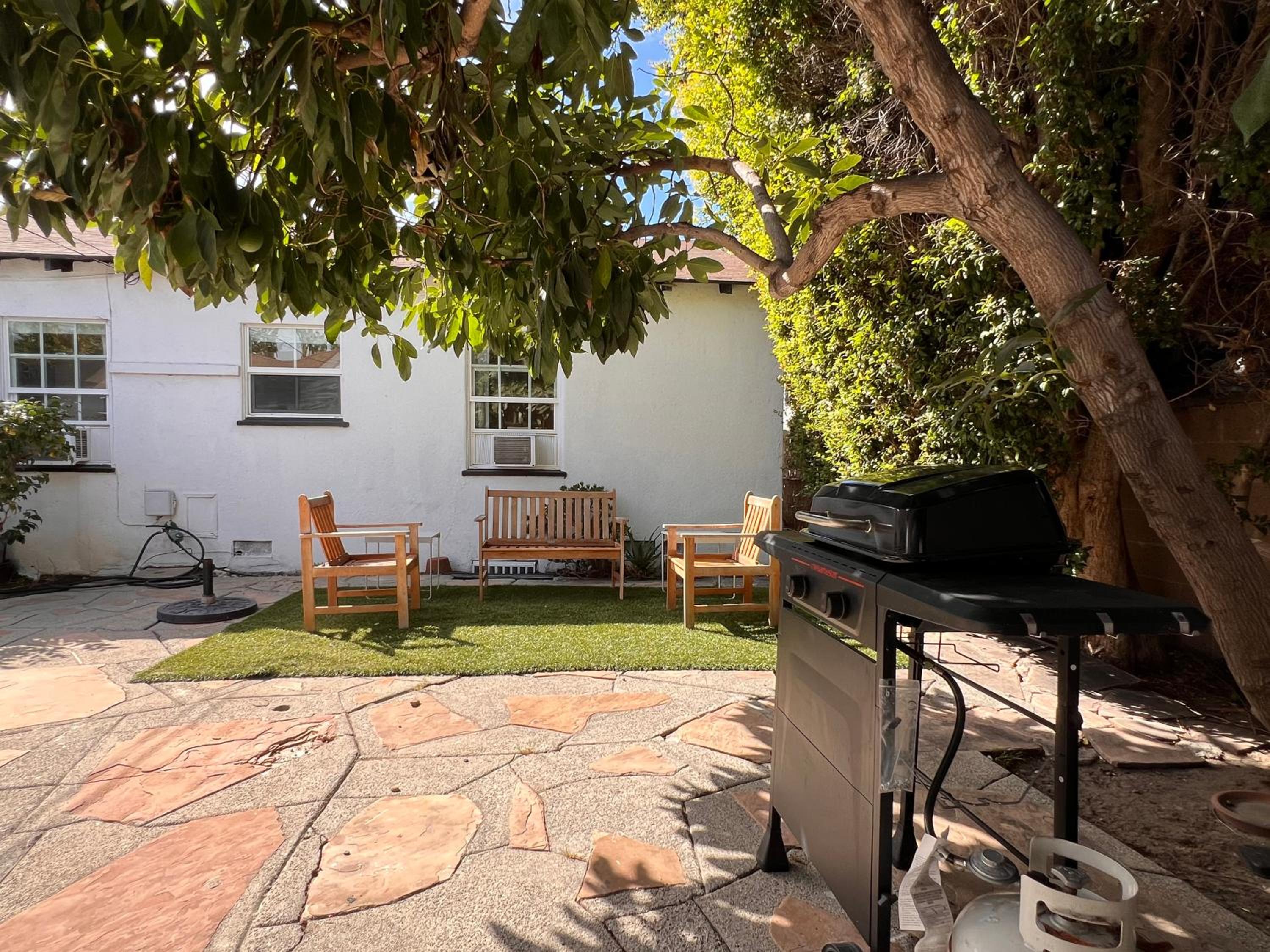 The Culver Retreat Family Oasis w Office Backyard