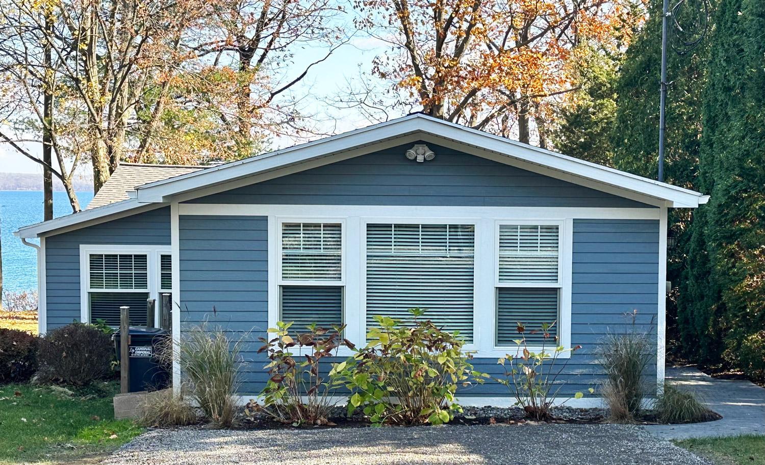 The Blue Bungalow, Seneca Lake view 5