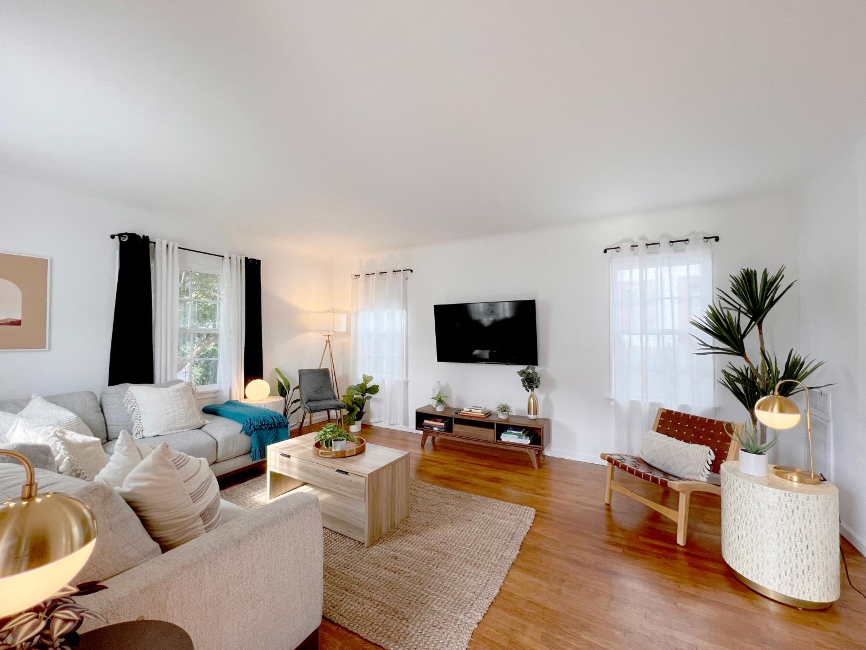The Culver Retreat Family Oasis w Office Backyard