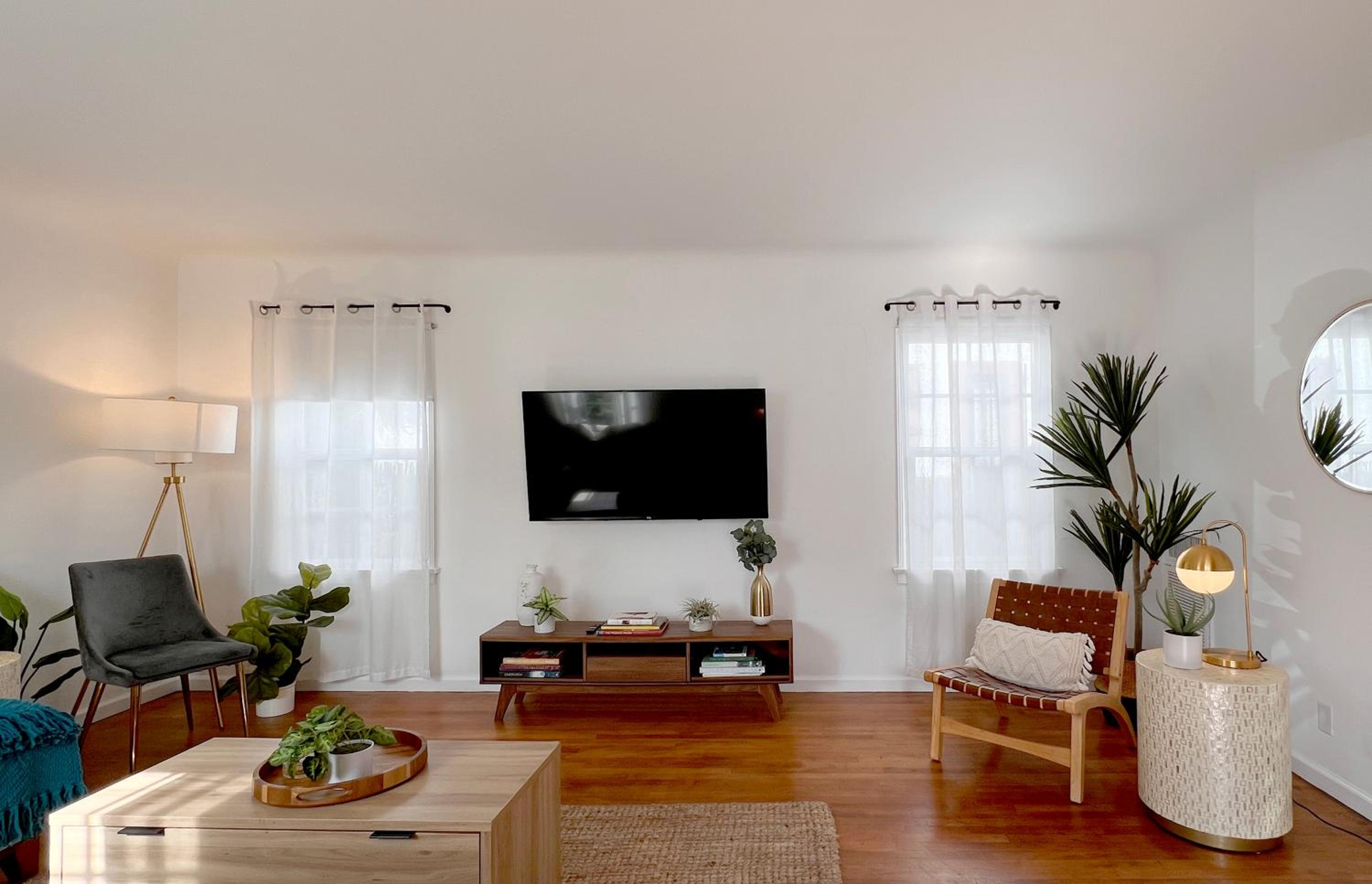 The Culver Retreat Family Oasis w Office Backyard