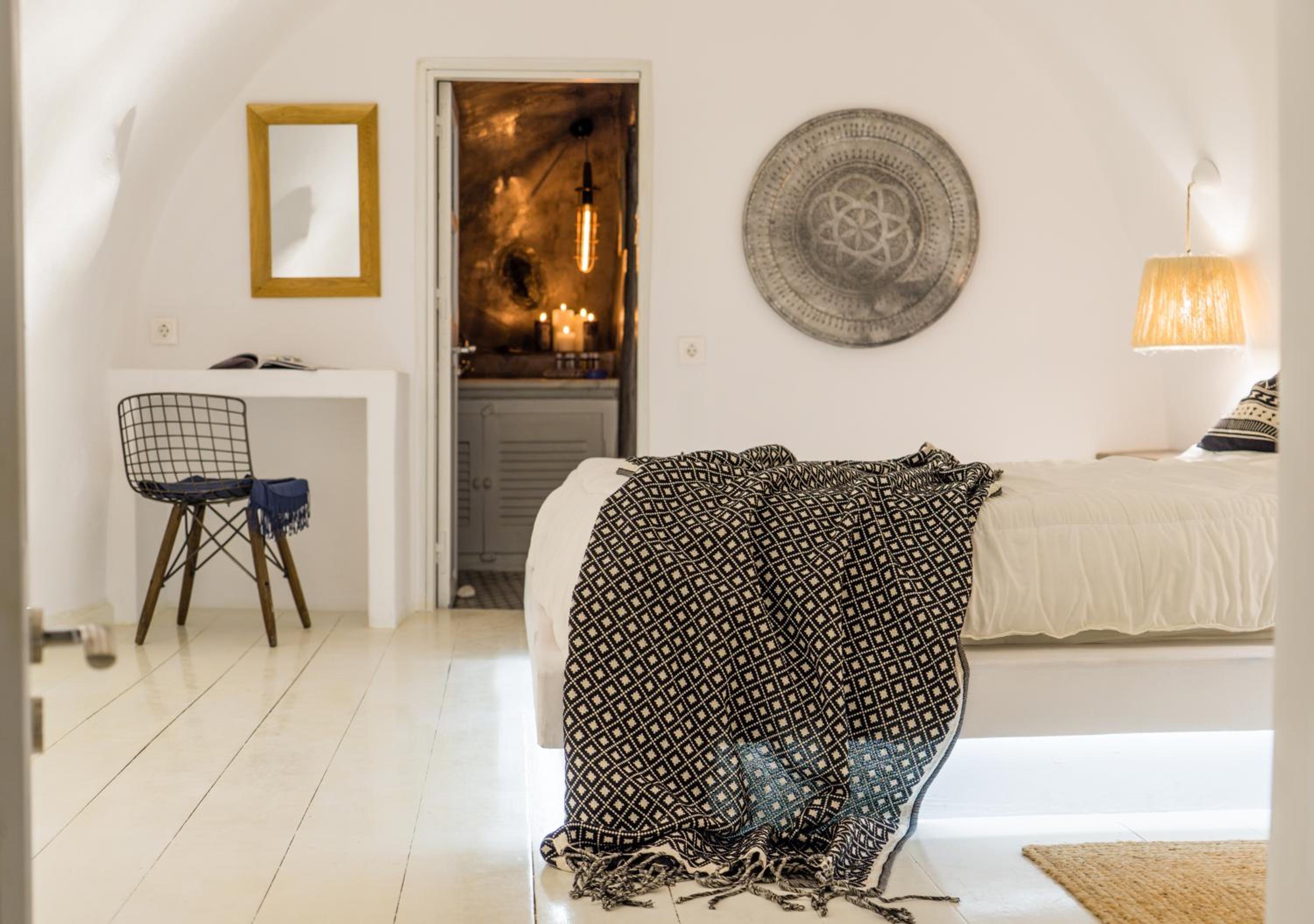 Oia Vacations - Canvas Suites - Property Image 20