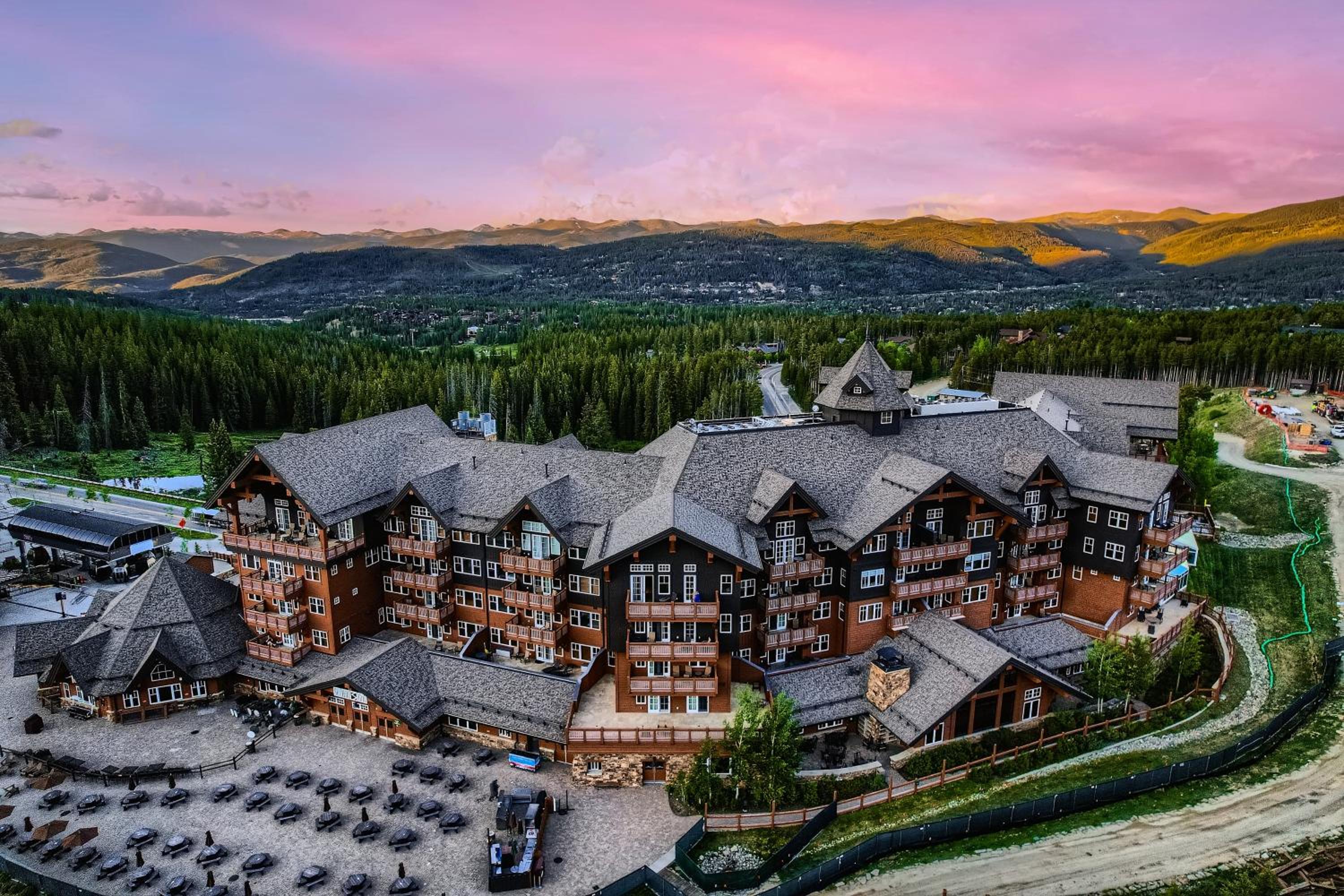 NEW LISTING! One Ski Hill Escape condo view 3