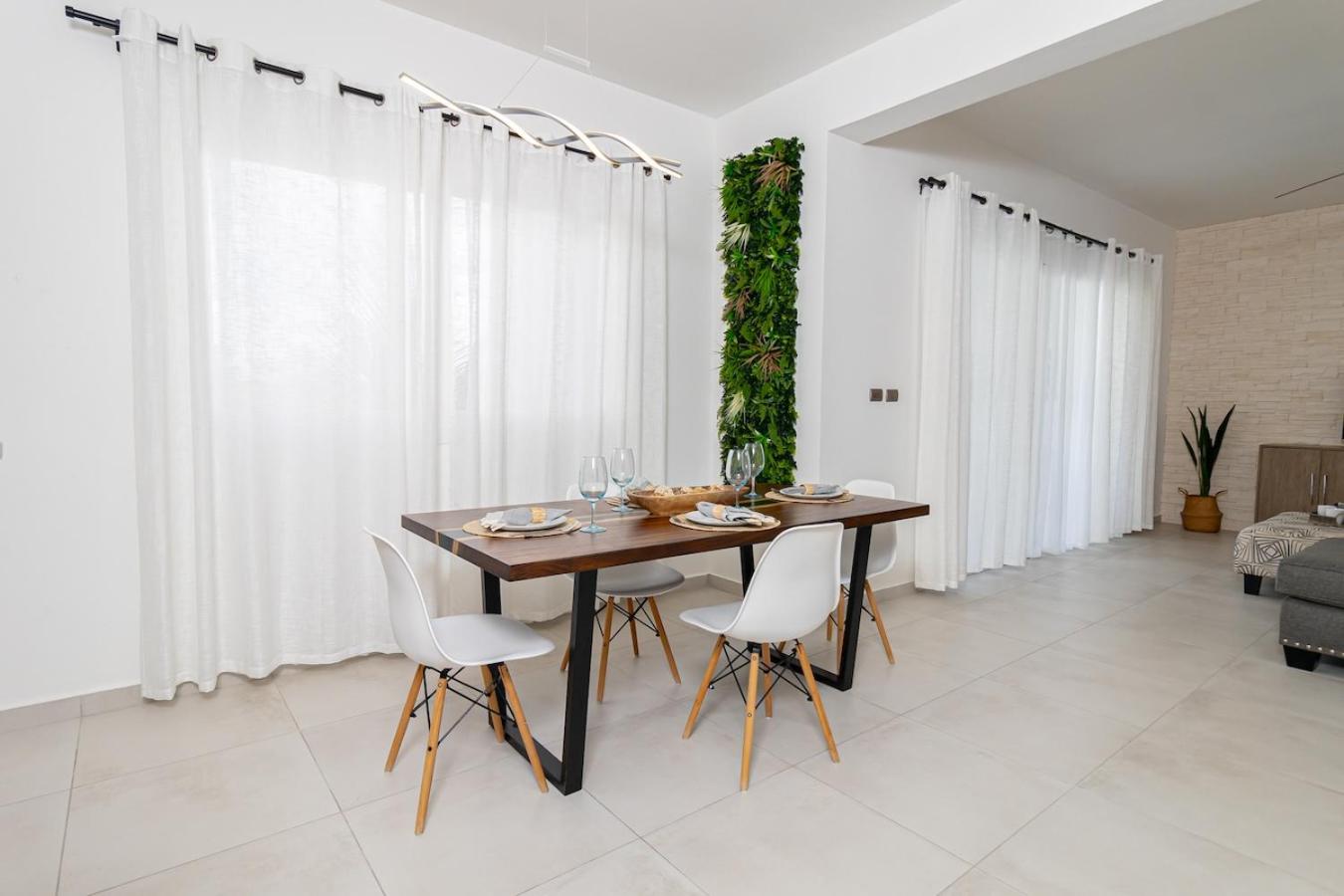 Elegant 2 Bedroom Apartment with Pool view 5