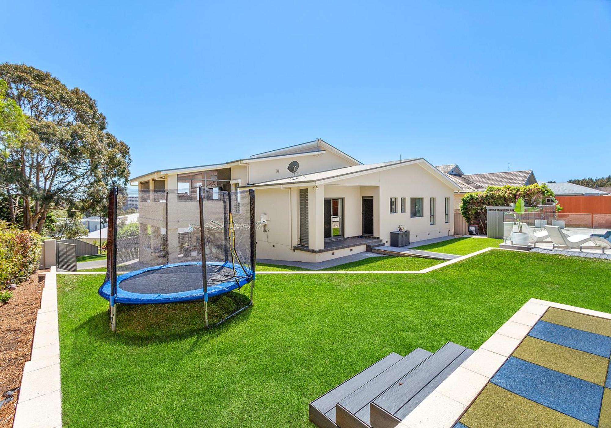 Bass Point-Shell Cove Holiday Home
