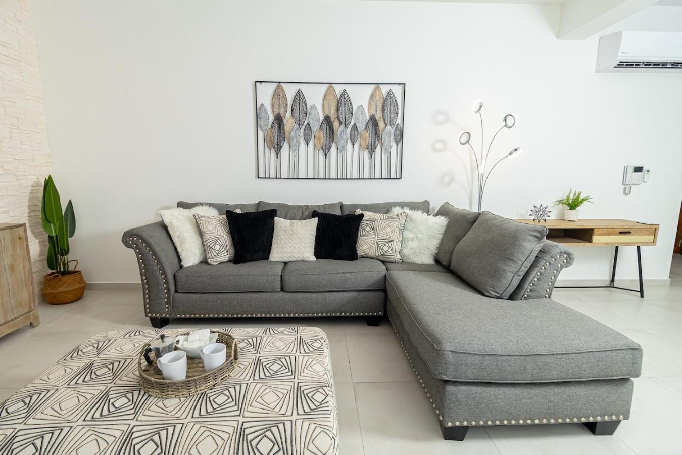 Elegant 2 Bedroom Apartment with Pool view 2