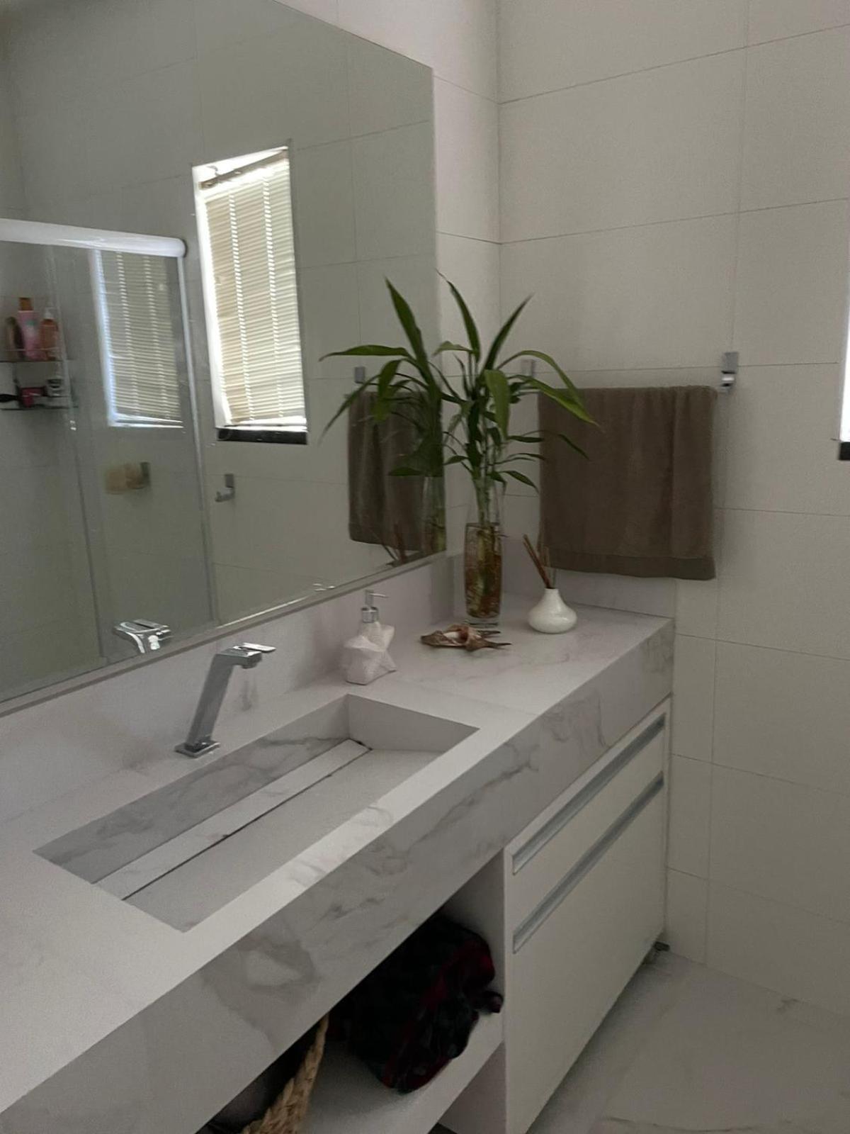 Casa luxuosa con piscina no centro de Bombinhas