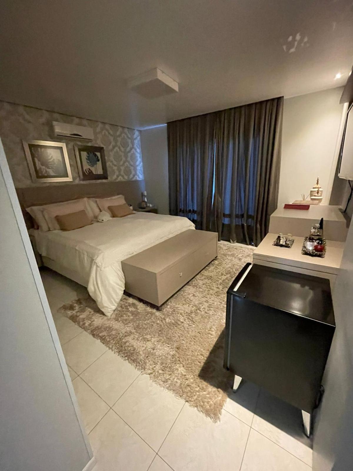 Casa luxuosa con piscina no centro de Bombinhas