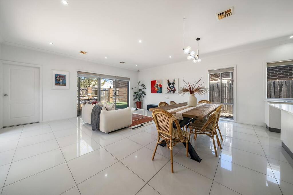 Spacious 5 Bedroom Family Retreat in Franklin