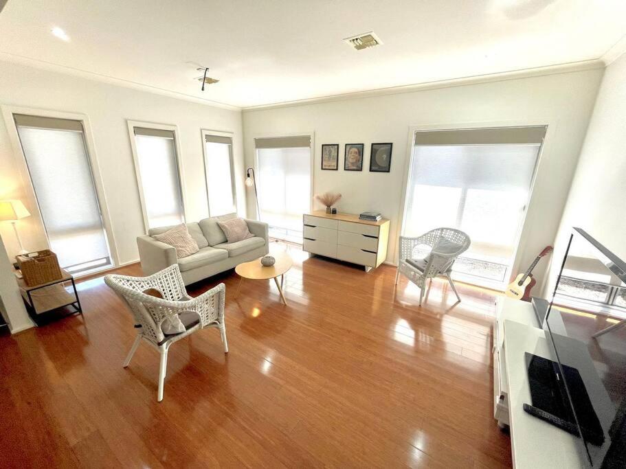 Spacious 5 Bedroom Family Retreat in Franklin