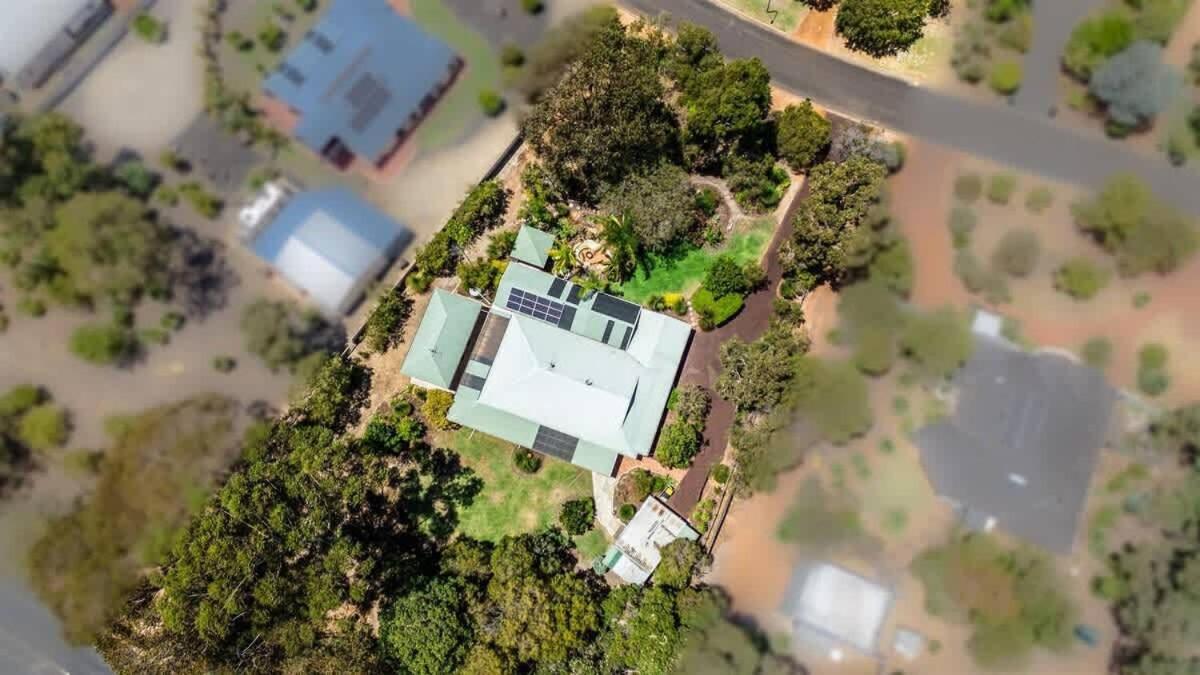 Hotel Dandjoo - hot tub, fire pit, outdoor entertainment - Image 1