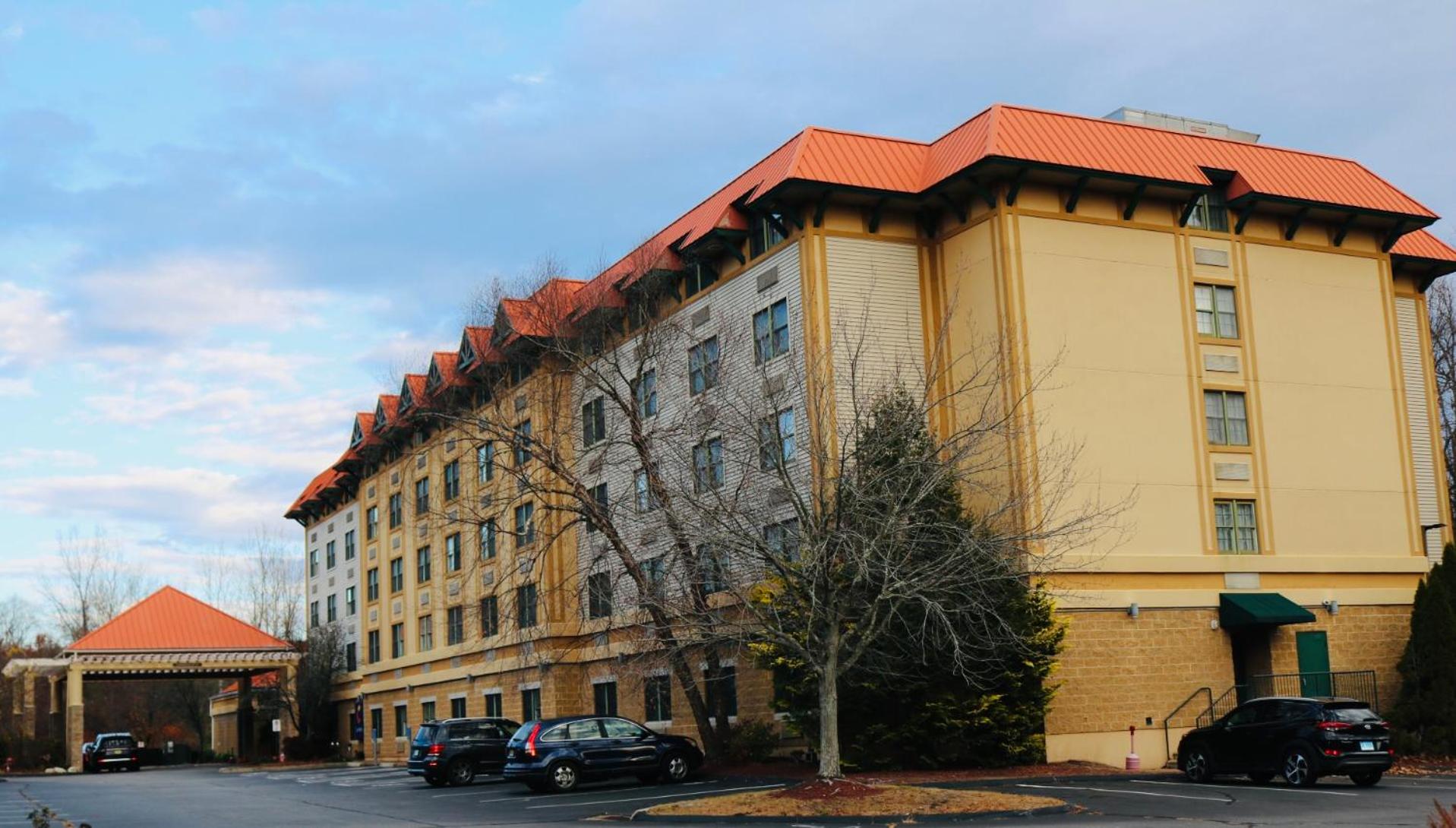 Hotel Comfort Suites Near Casinos