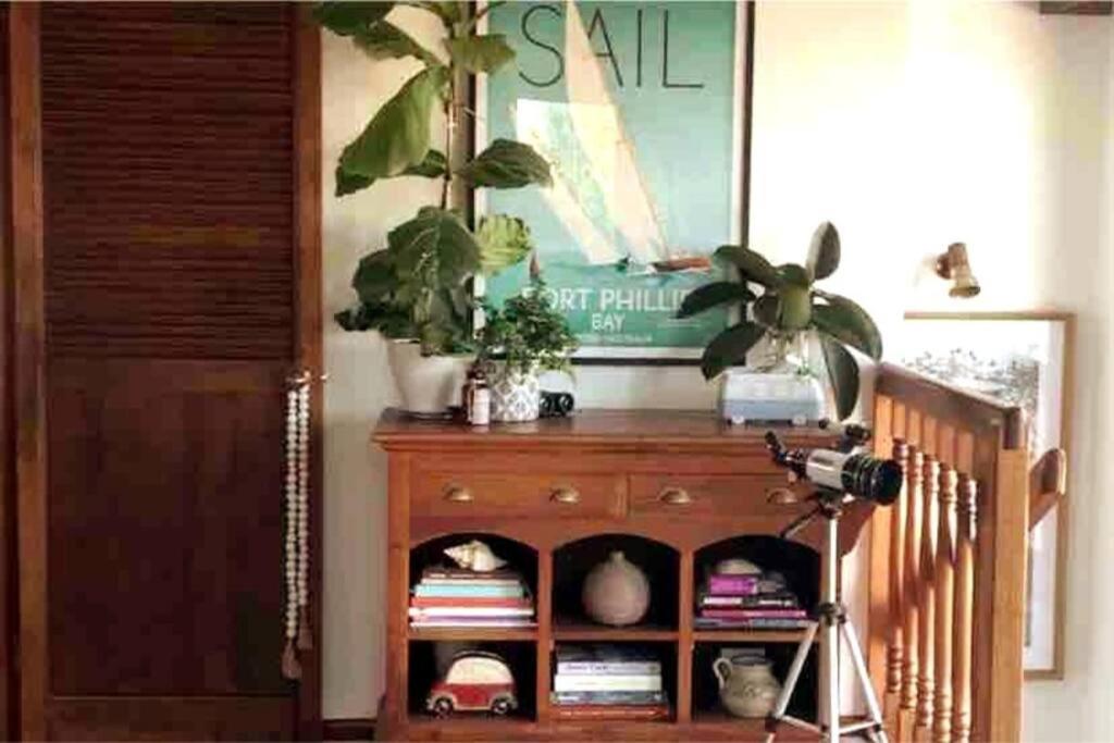 Seaside Beach Shakabode Retreat w Lovely Bay Views