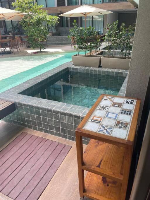 Flat Porto de Galinhas com piscina privativa