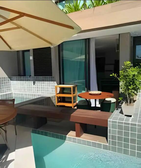Flat Porto de Galinhas com piscina privativa