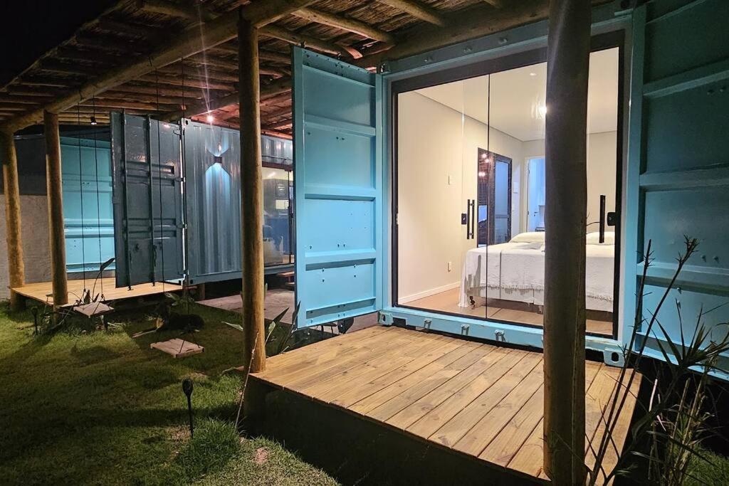 Casa Container Pe na Areia