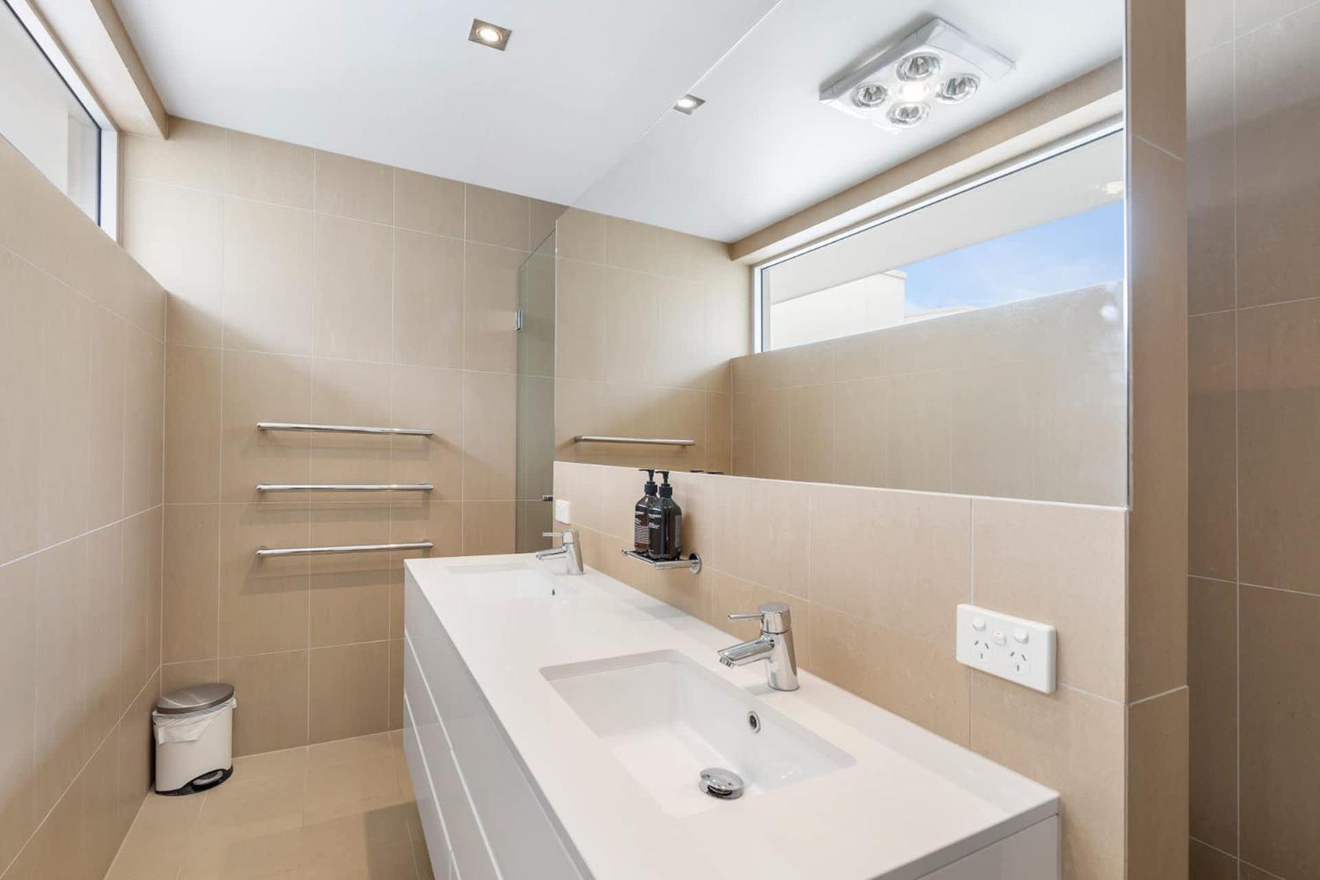 43A Hayward Ct - Beachfront Linen and Wi-Fi