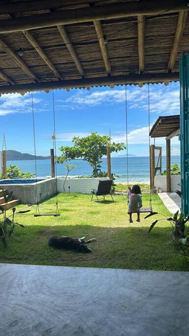 Casa Container Pe na Areia