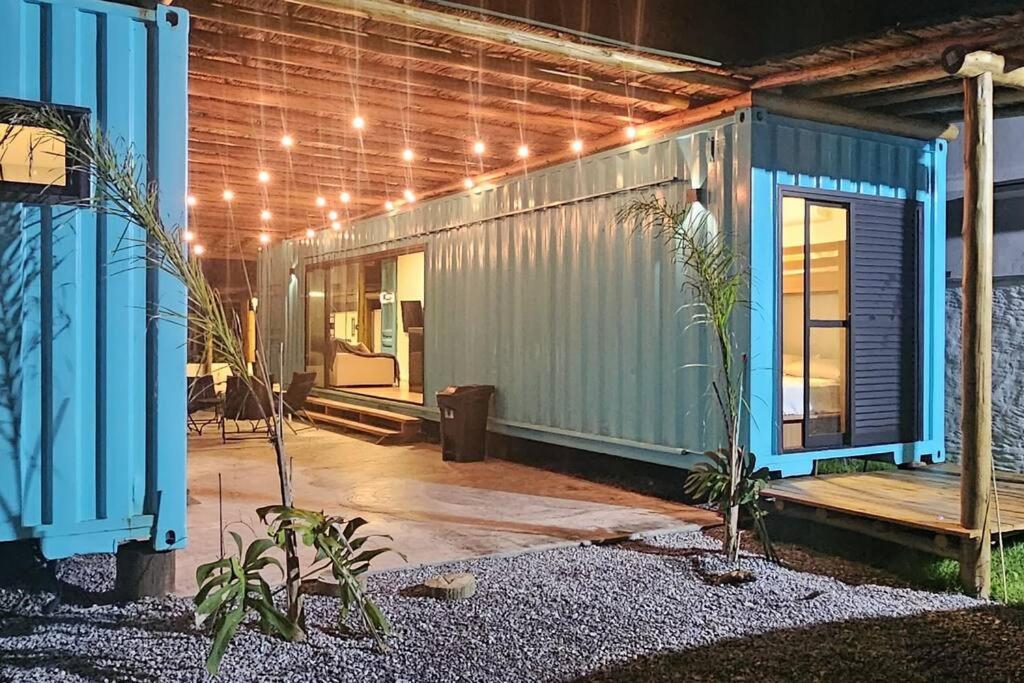 Casa Container Pe na Areia