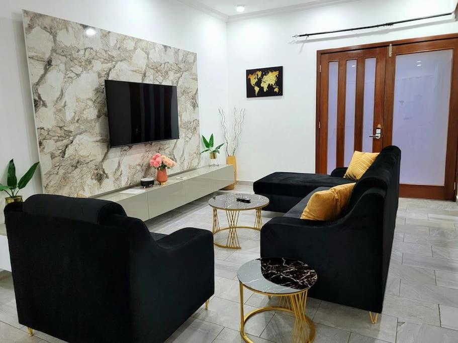 Modern Villa in East Legon Hills with Airport Pickup