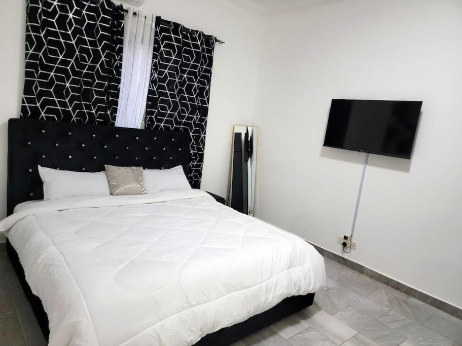 Modern Villa in East Legon Hills with Airport Pickup