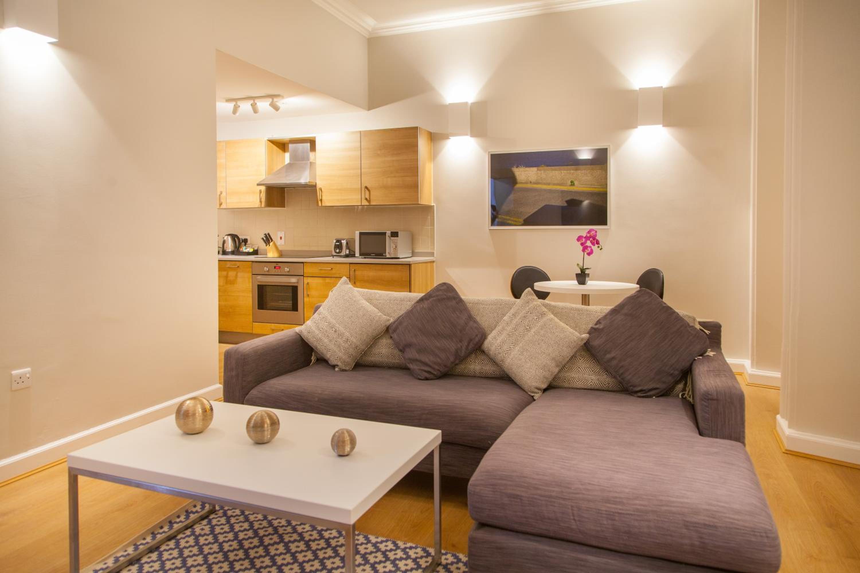 PREMIER SUITES PLUS Glasgow George Square