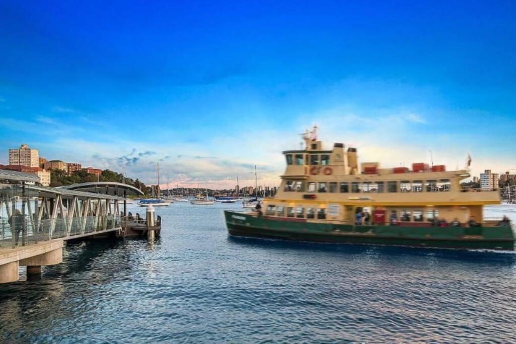 2 Bedroom Sydney Harbour Opera House Waterview