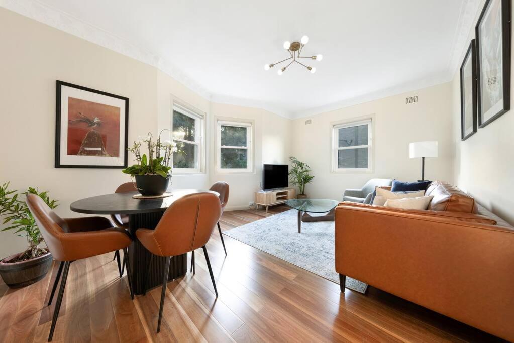 2 Bedroom Sydney Harbour Opera House Waterview